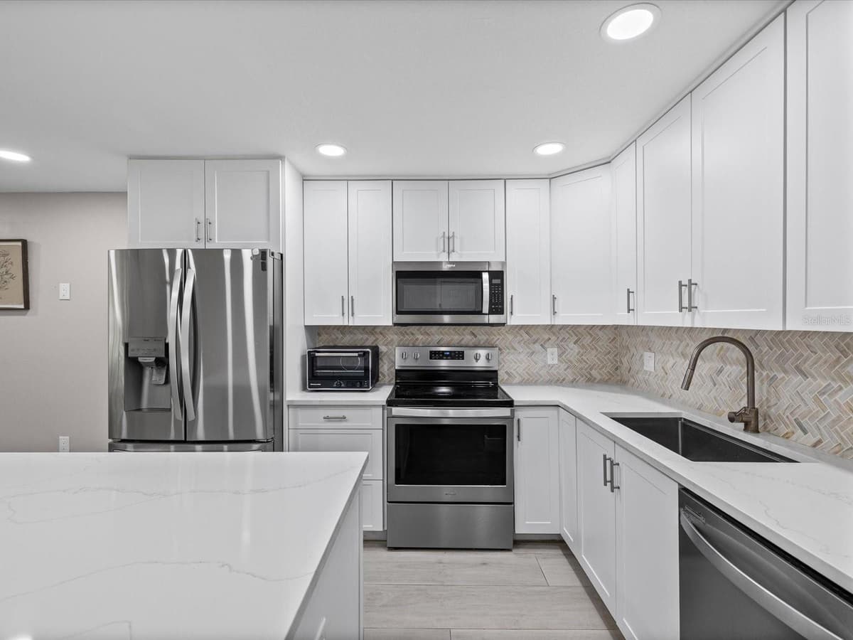 4335 AEGEAN DRIVE — photo 8 of 62