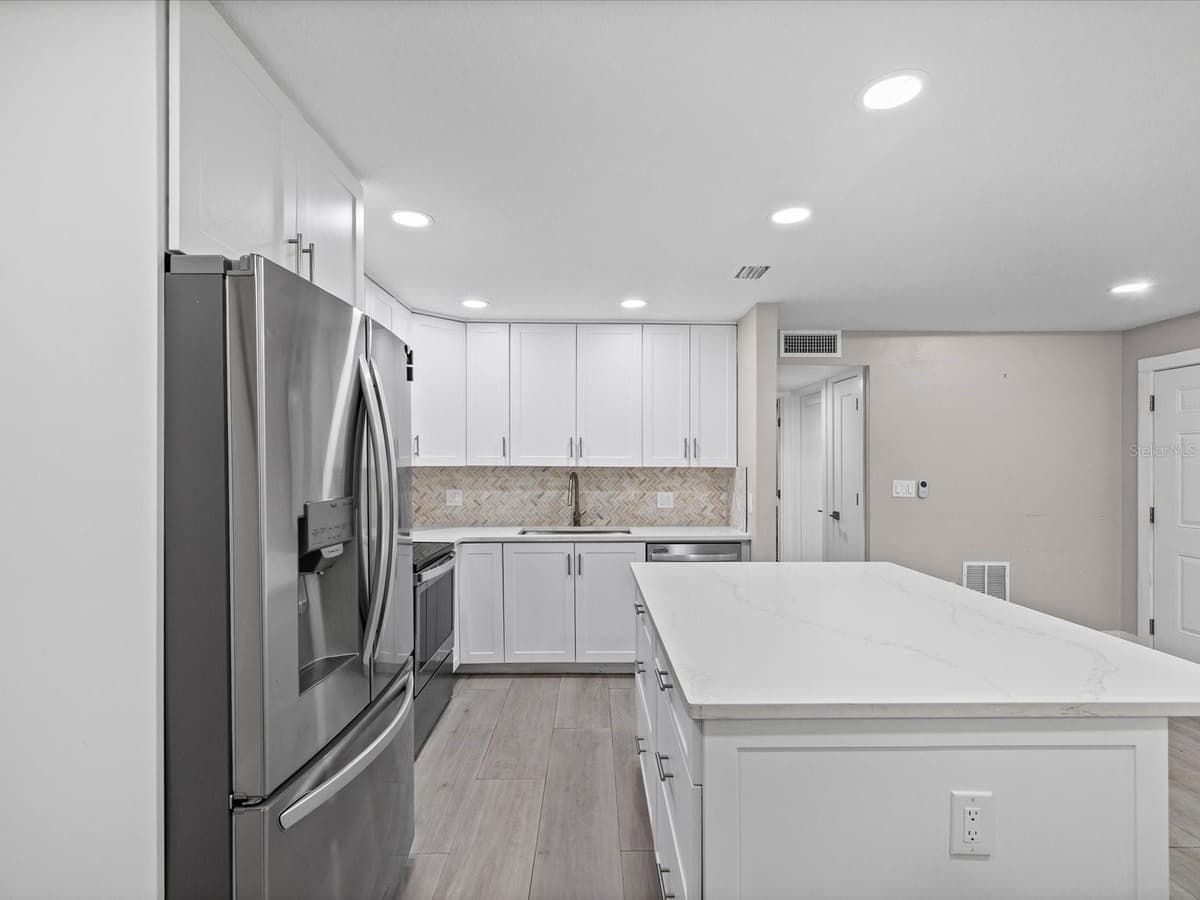 4335 AEGEAN DRIVE — photo 17 of 62