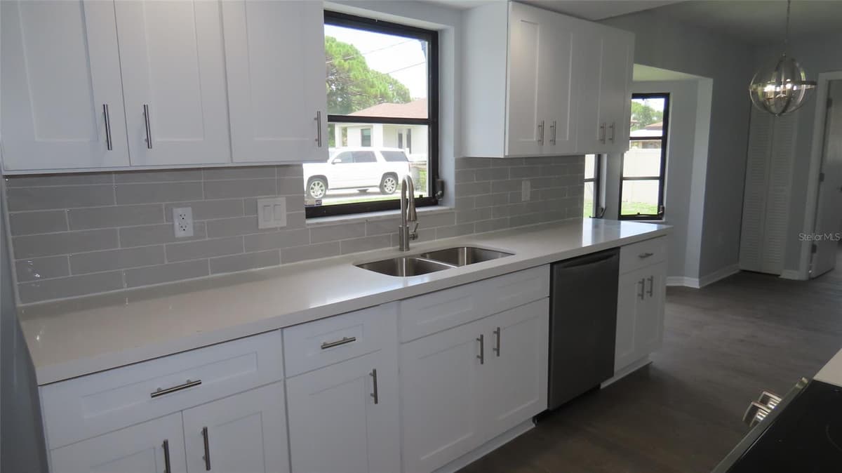 807 NECTAR ROAD — photo 15 of 30