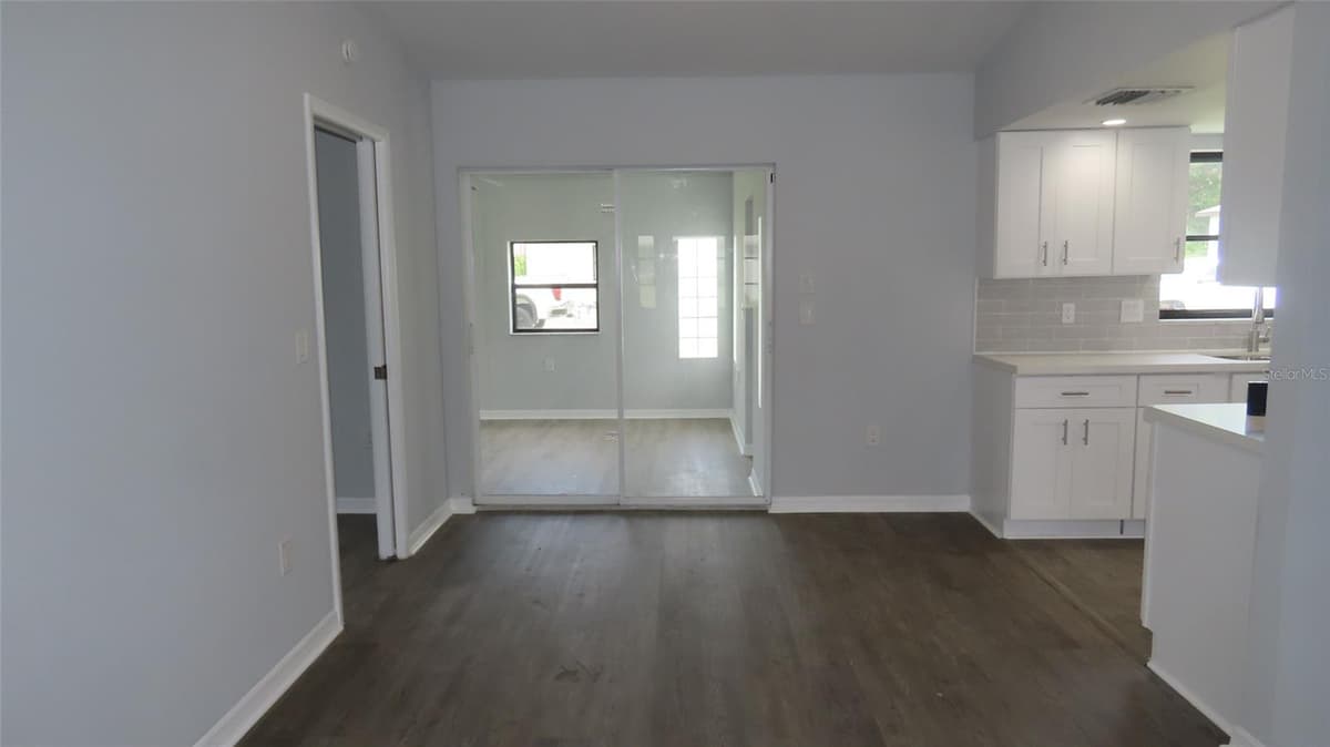 807 NECTAR ROAD — photo 8 of 30