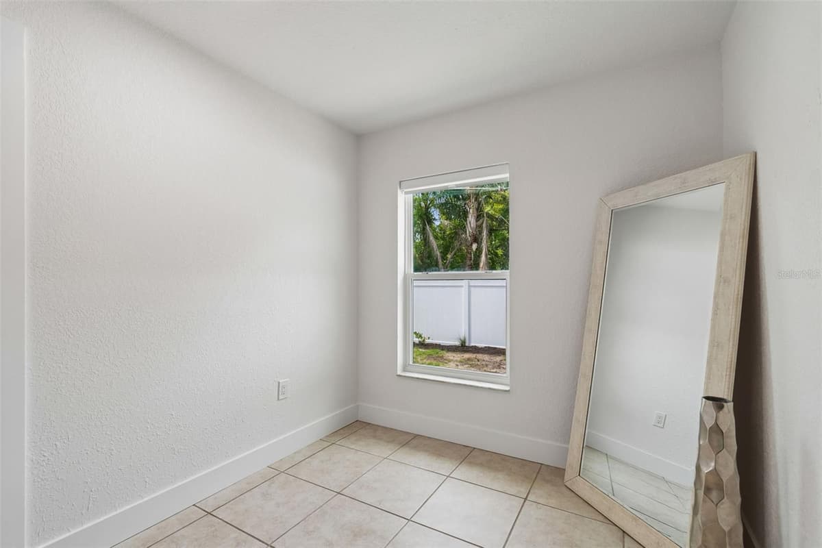 2853 35TH AVENUE — photo 43 of 53