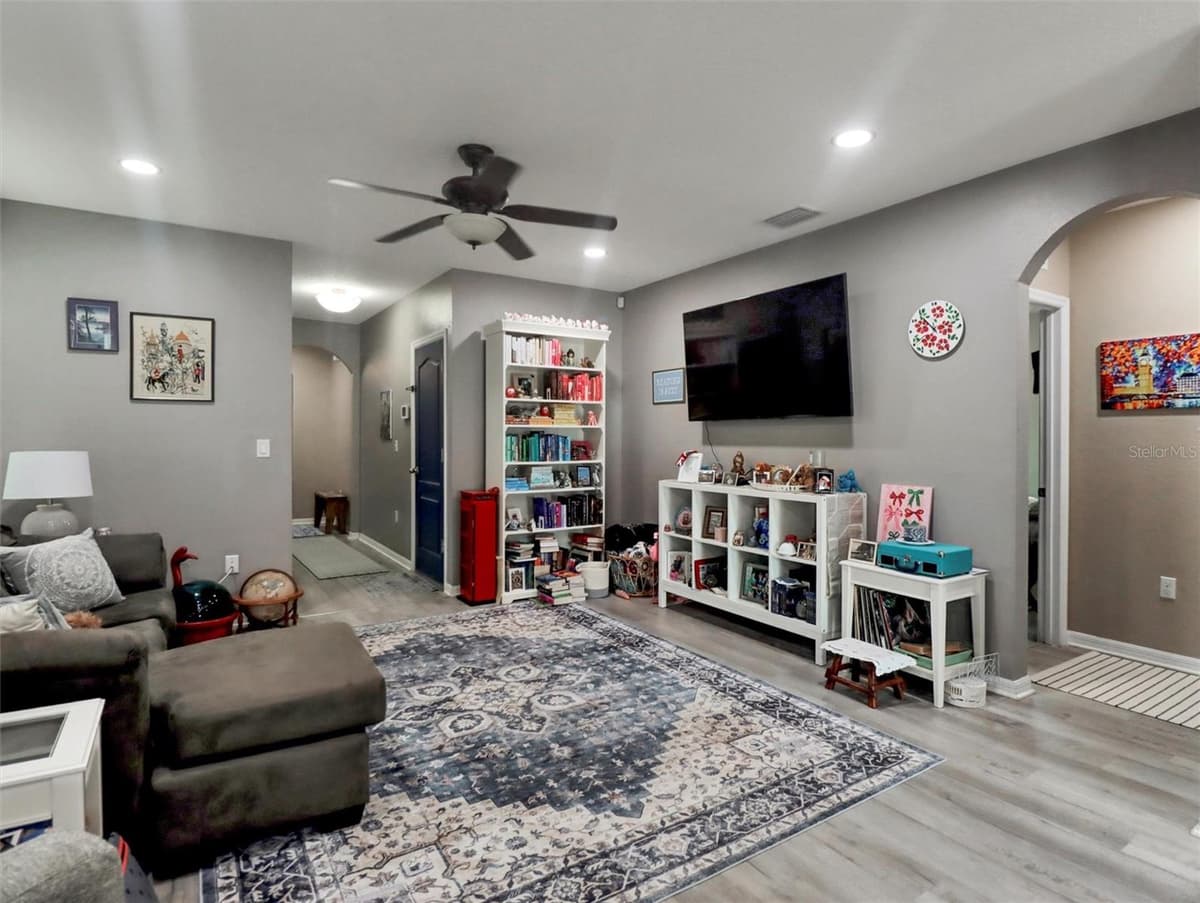 10408 WHISPERING HAMMOCK DRIVE — photo 6 of 19