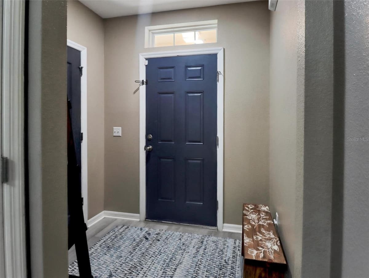 10408 WHISPERING HAMMOCK DRIVE — photo 3 of 19