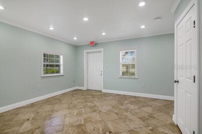604 SINCLAIR AVENUE — photo 9 of 24