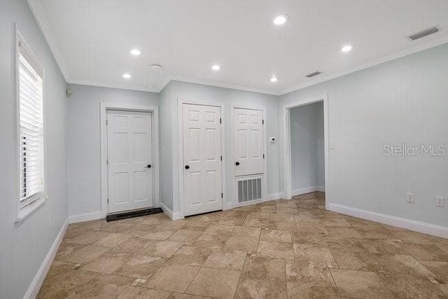 604 SINCLAIR AVENUE — photo 10 of 24