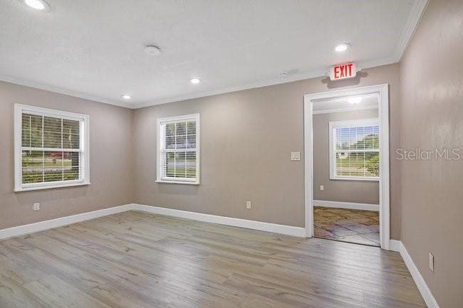 604 SINCLAIR AVENUE — photo 15 of 24
