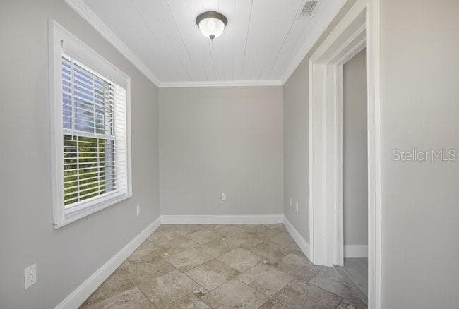 604 SINCLAIR AVENUE — photo 13 of 24