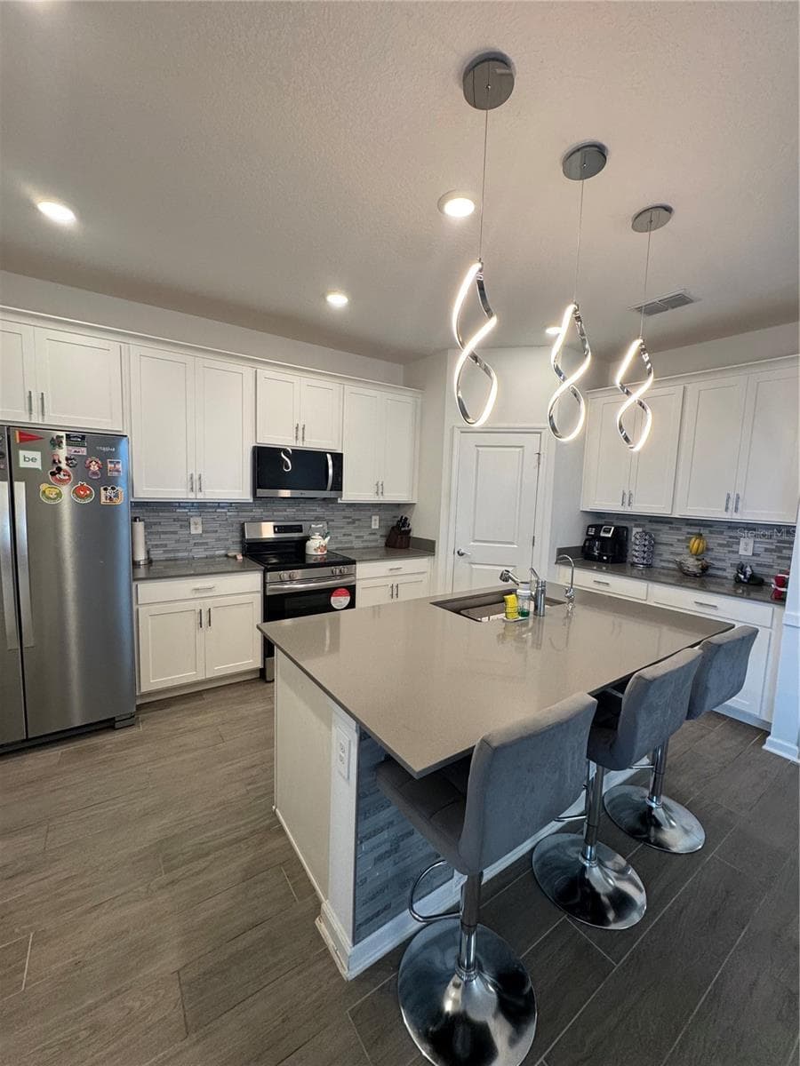 2844 ARMSTRONG AVENUE — photo 9 of 11