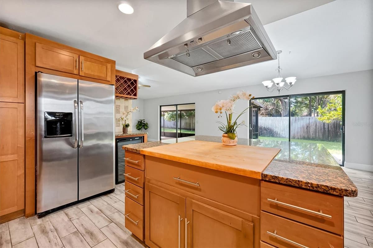 8405 WAIALAE COURT — photo 6 of 35