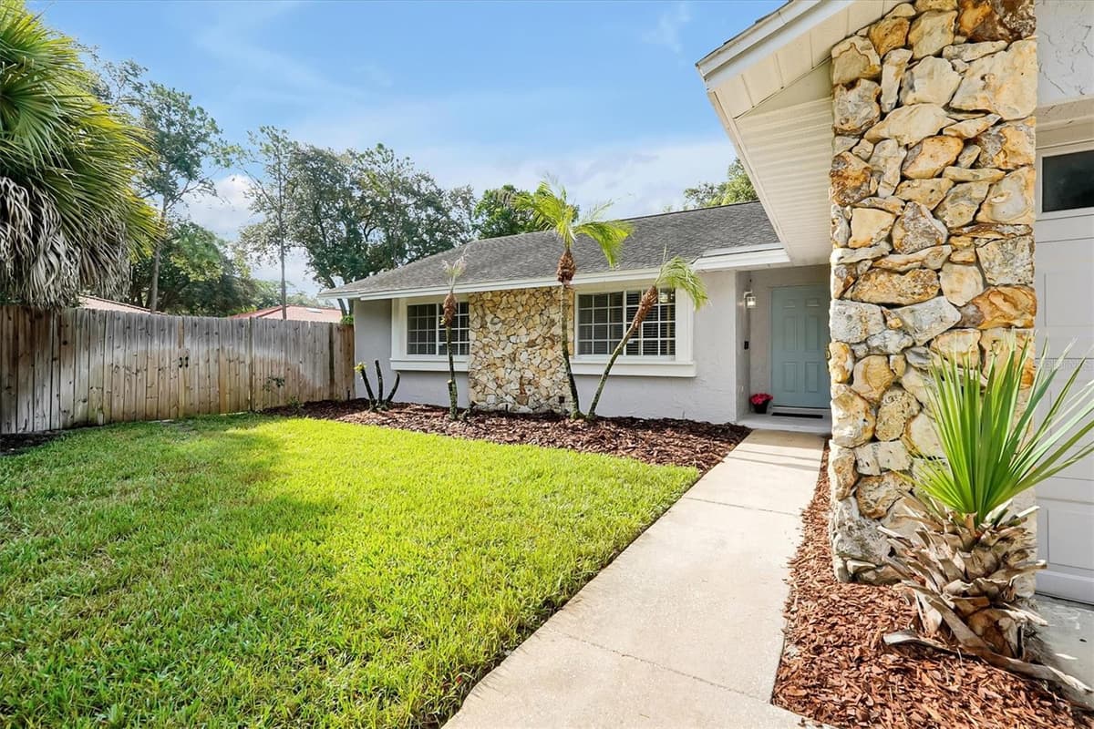 8405 WAIALAE COURT — photo 3 of 35