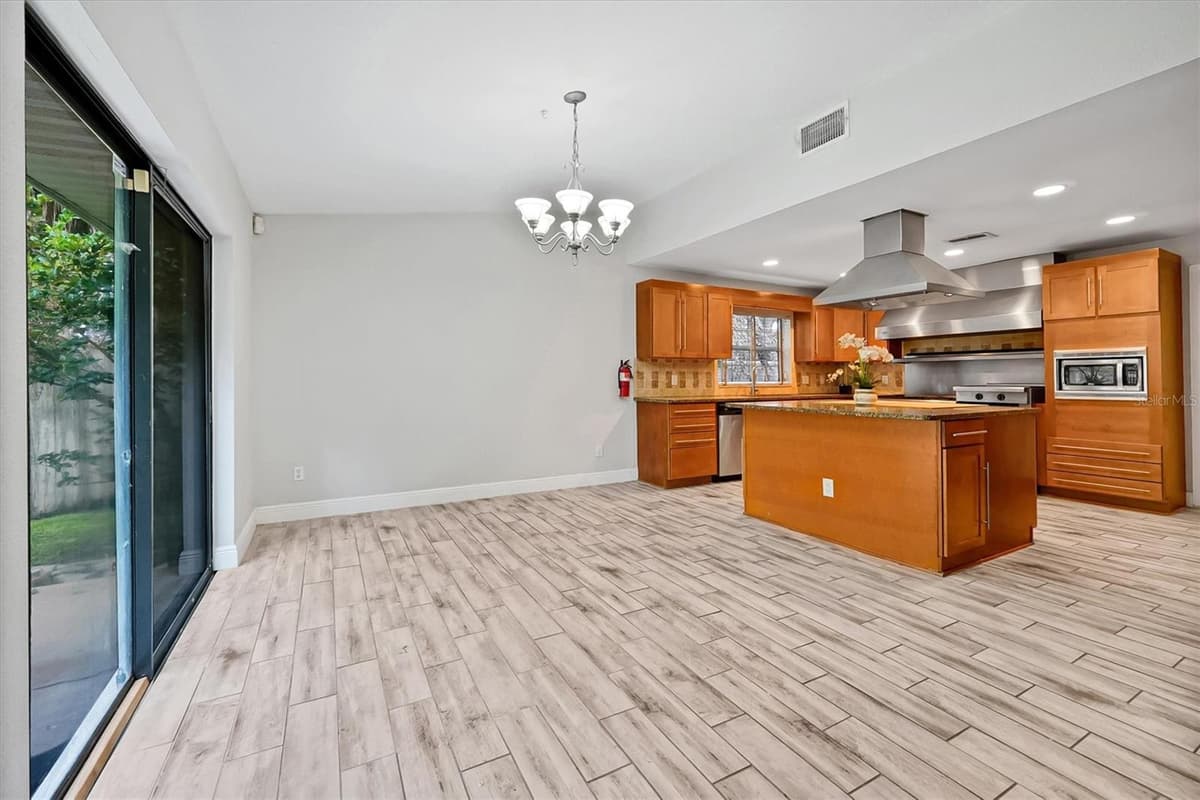 8405 WAIALAE COURT — photo 13 of 35