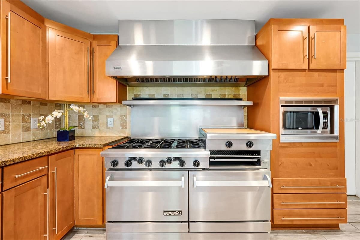 8405 WAIALAE COURT — photo 7 of 35
