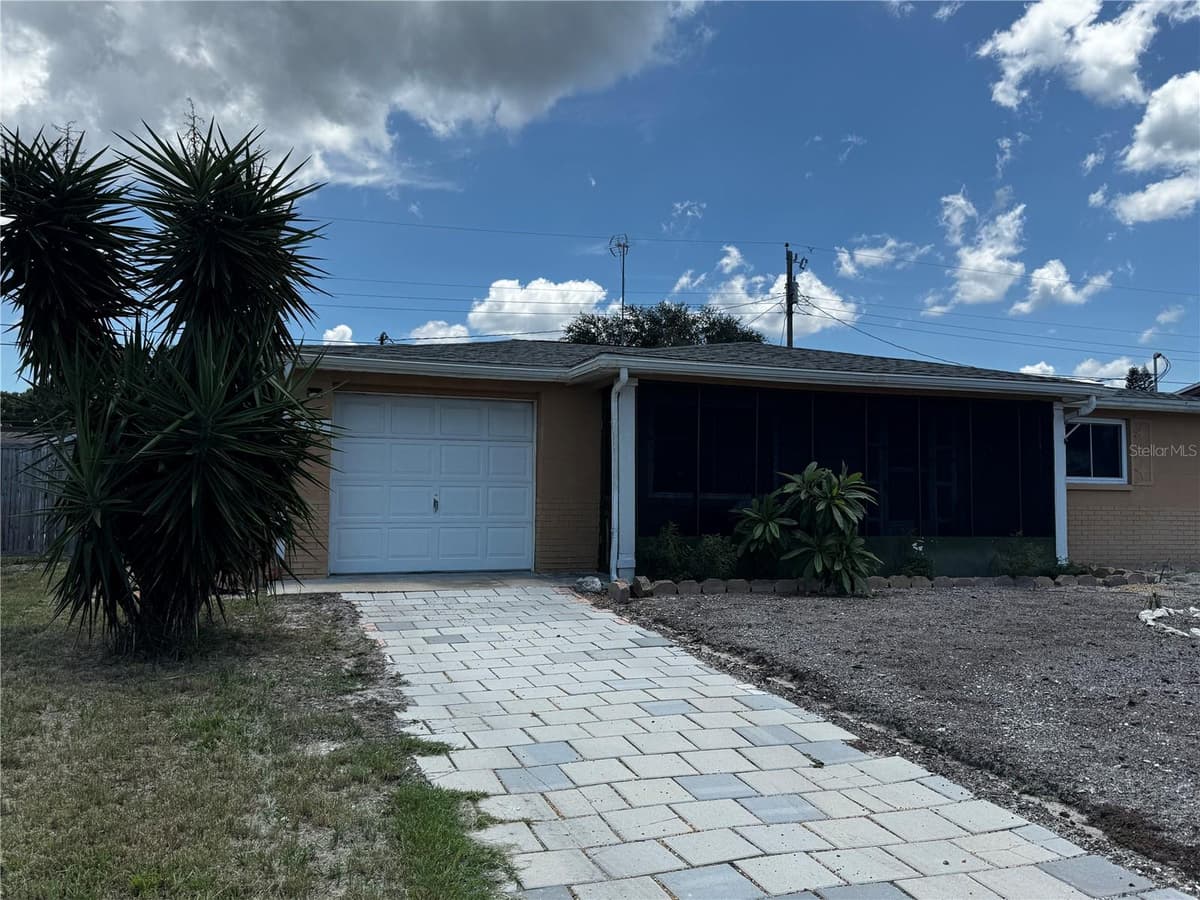 2552 LIMEWOOD DRIVE — photo 3 of 24