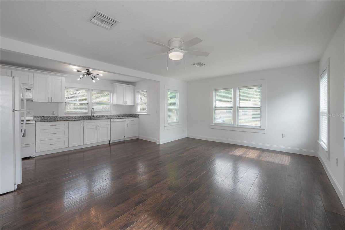 405 CAYUGA STREET — photo 6 of 44