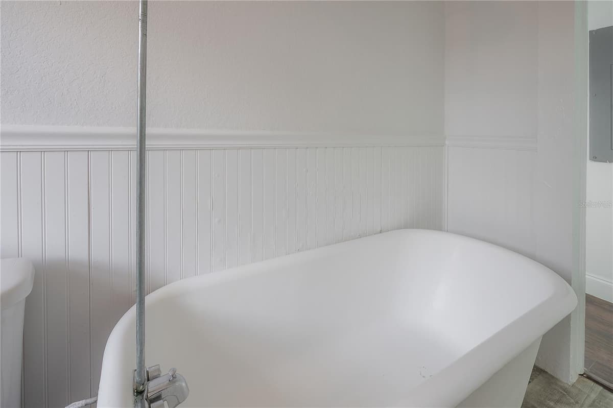 405 CAYUGA STREET — photo 14 of 44