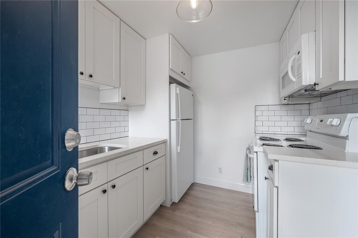 405 CAYUGA STREET — photo 23 of 44