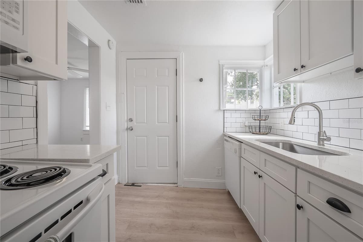 405 CAYUGA STREET — photo 26 of 44