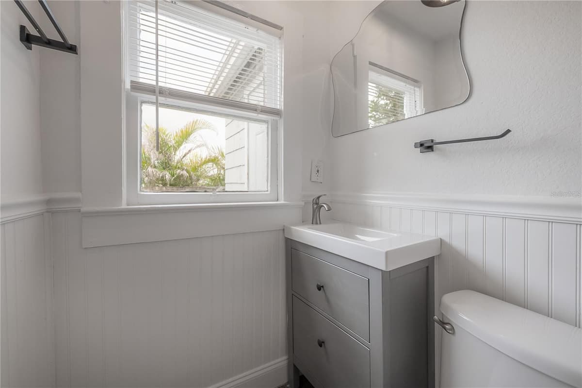 405 CAYUGA STREET — photo 15 of 44
