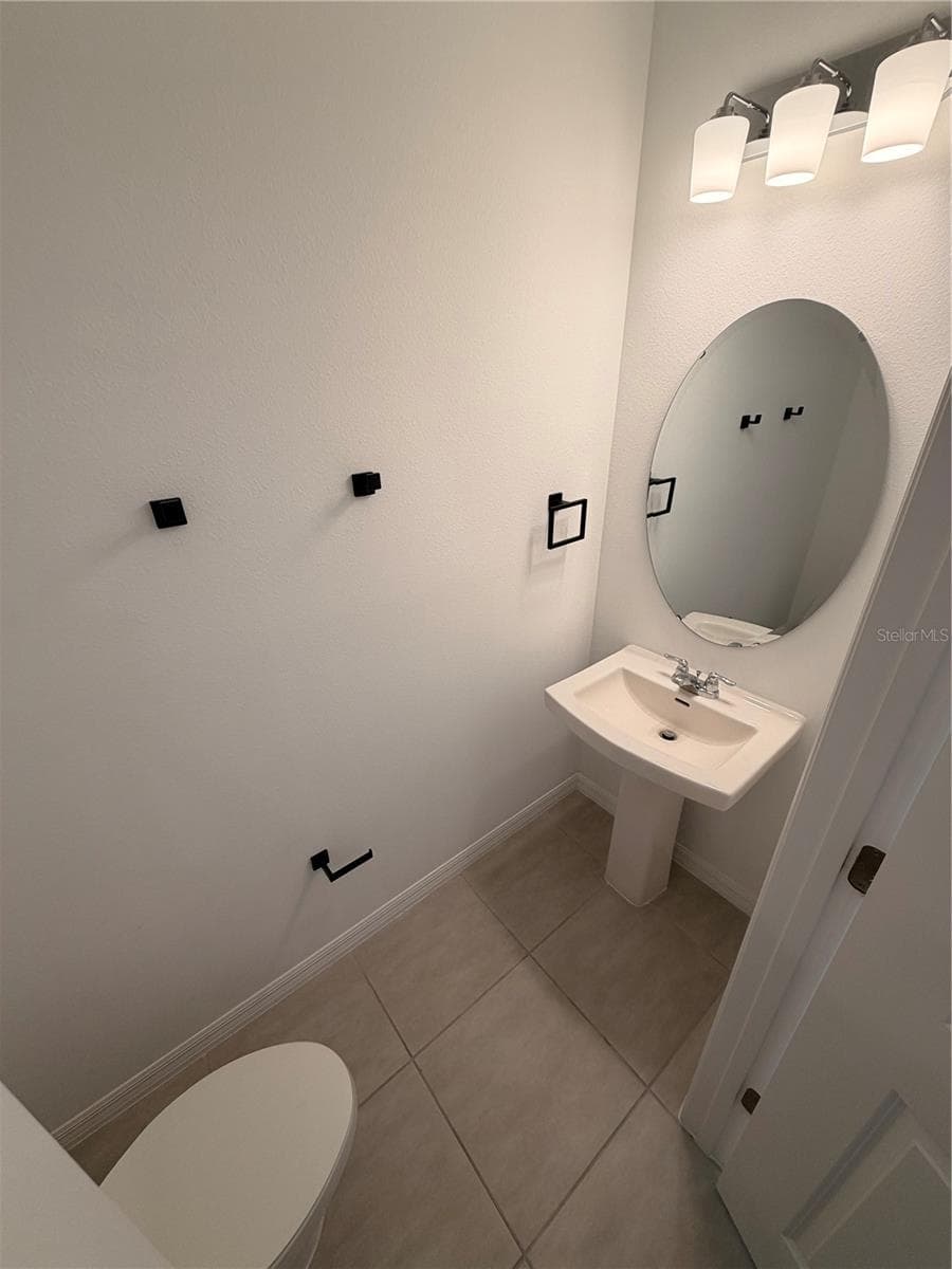 4870 SPANGLE DRIVE — photo 4 of 9