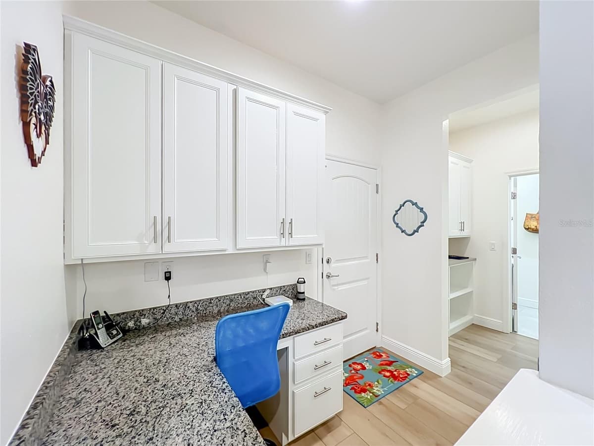 14048 LAKE ABBOTTS DRIVE — photo 29 of 48