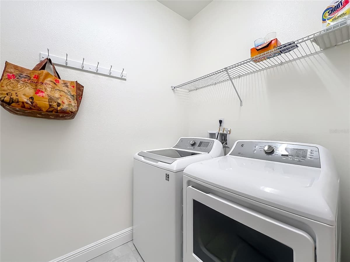 14048 LAKE ABBOTTS DRIVE — photo 28 of 48