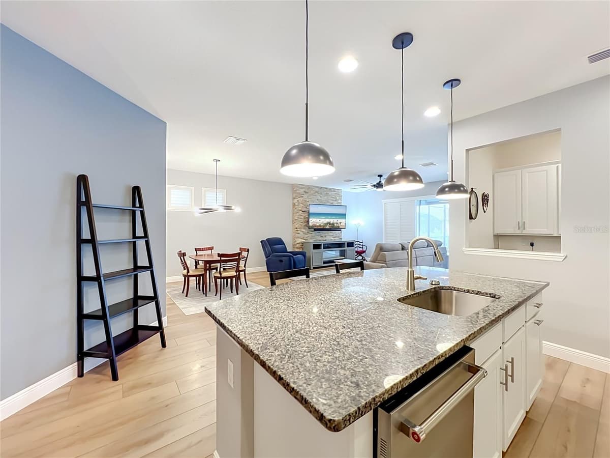 14048 LAKE ABBOTTS DRIVE — photo 20 of 48