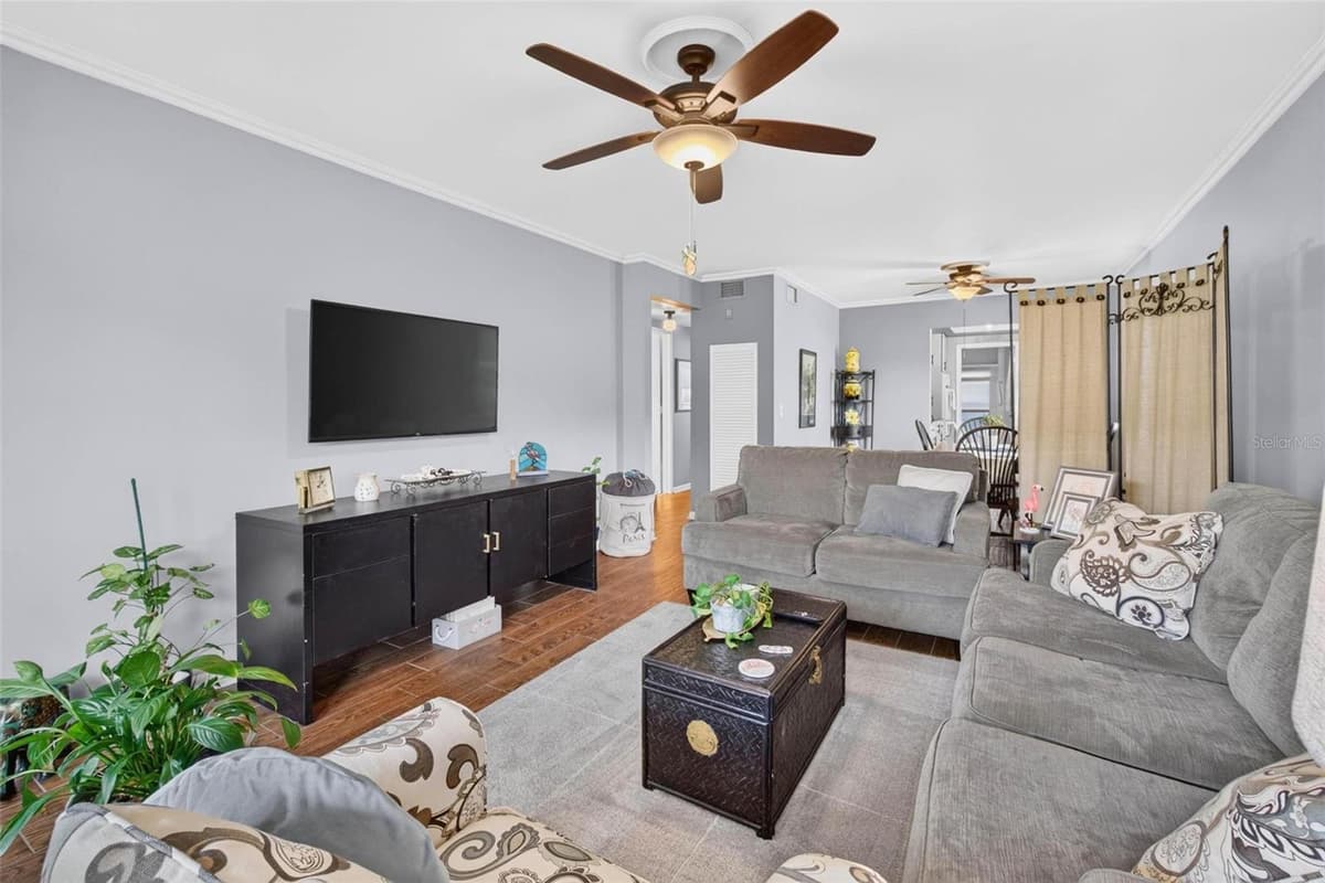 1900 58TH AVENUE — photo 3 of 27