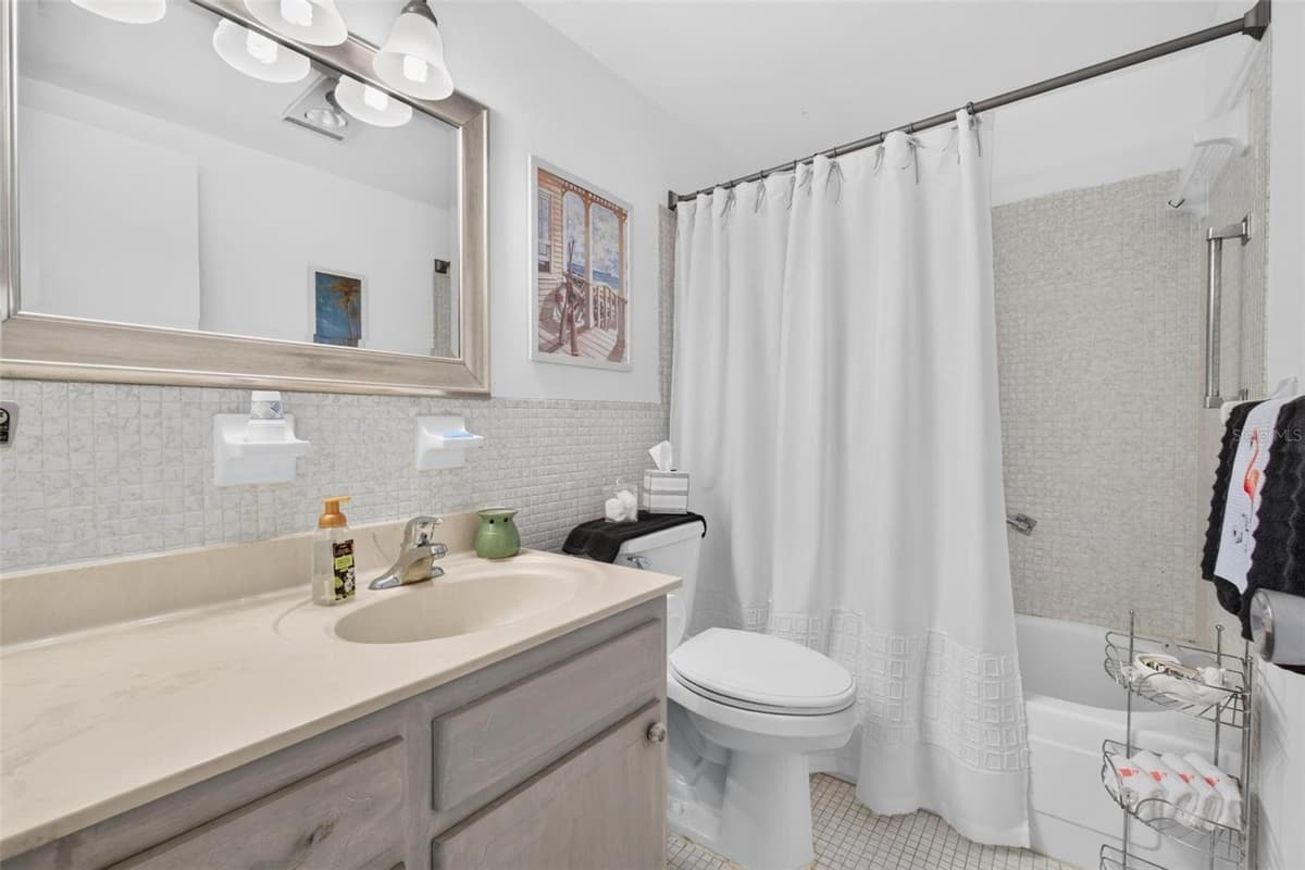 1900 58TH AVENUE — photo 18 of 27