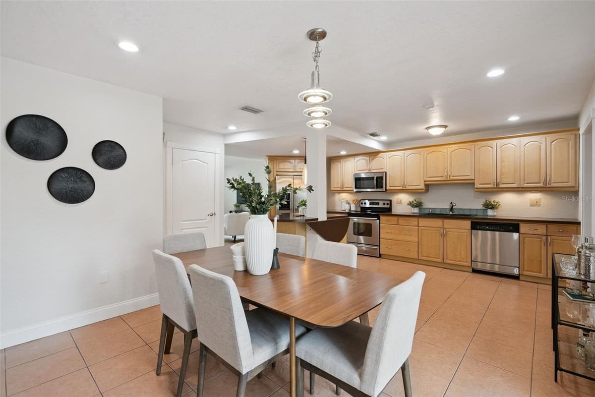 1713 GULFVIEW DRIVE — photo 15 of 63