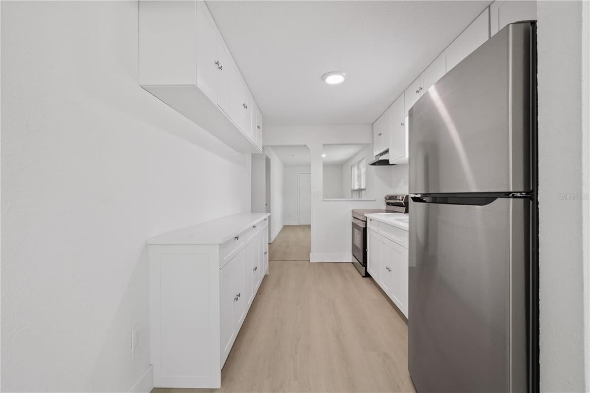 8714 BLVD — photo 9 of 28