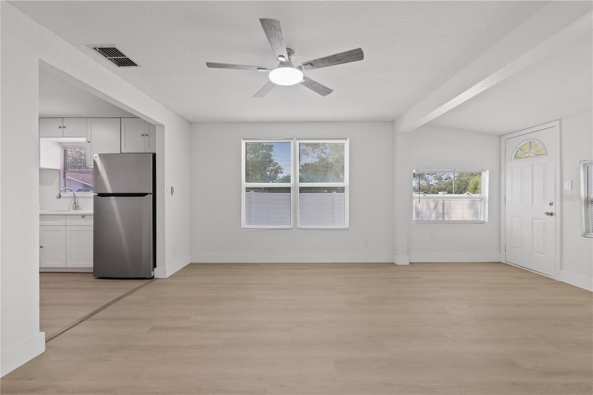 8714 BLVD — photo 7 of 28