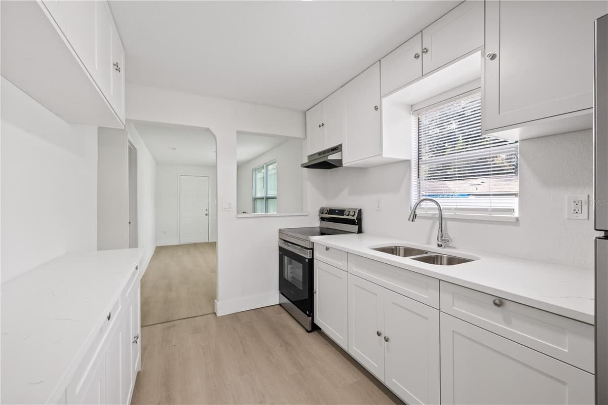 8714 BLVD — photo 10 of 28