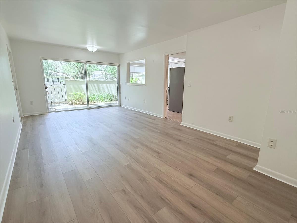 6206 DEWDROP WAY — photo 5 of 19