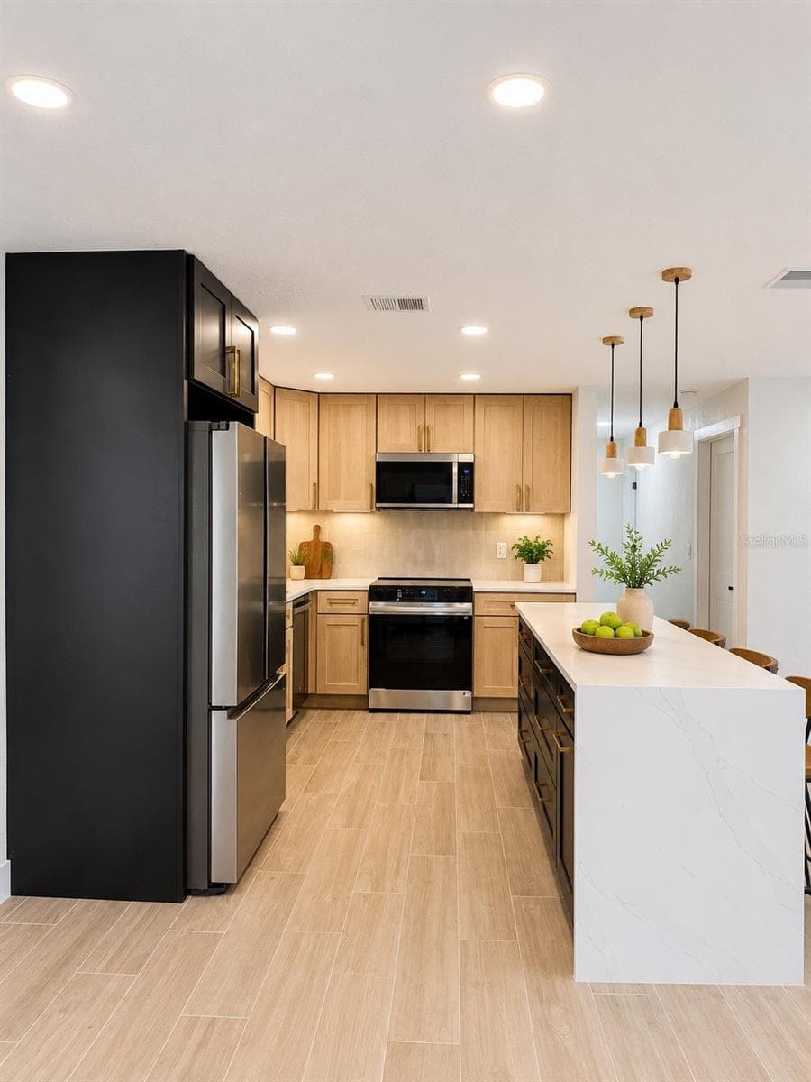 212 DRIFTWOOD PLACE — photo 33 of 61