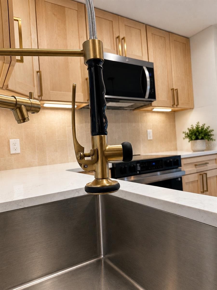 212 DRIFTWOOD PLACE — photo 36 of 61