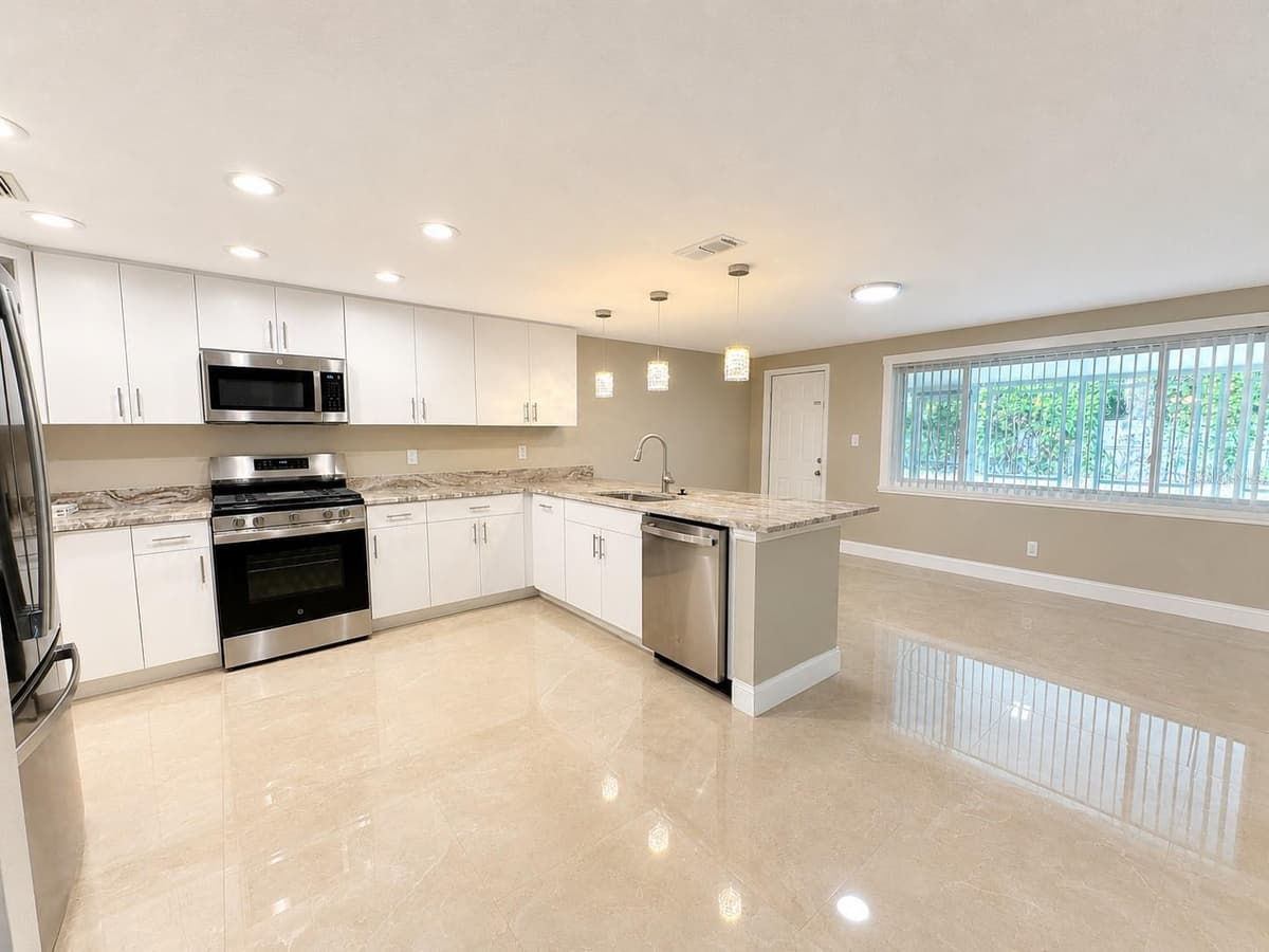 5419 DENVER STREET — photo 4 of 17
