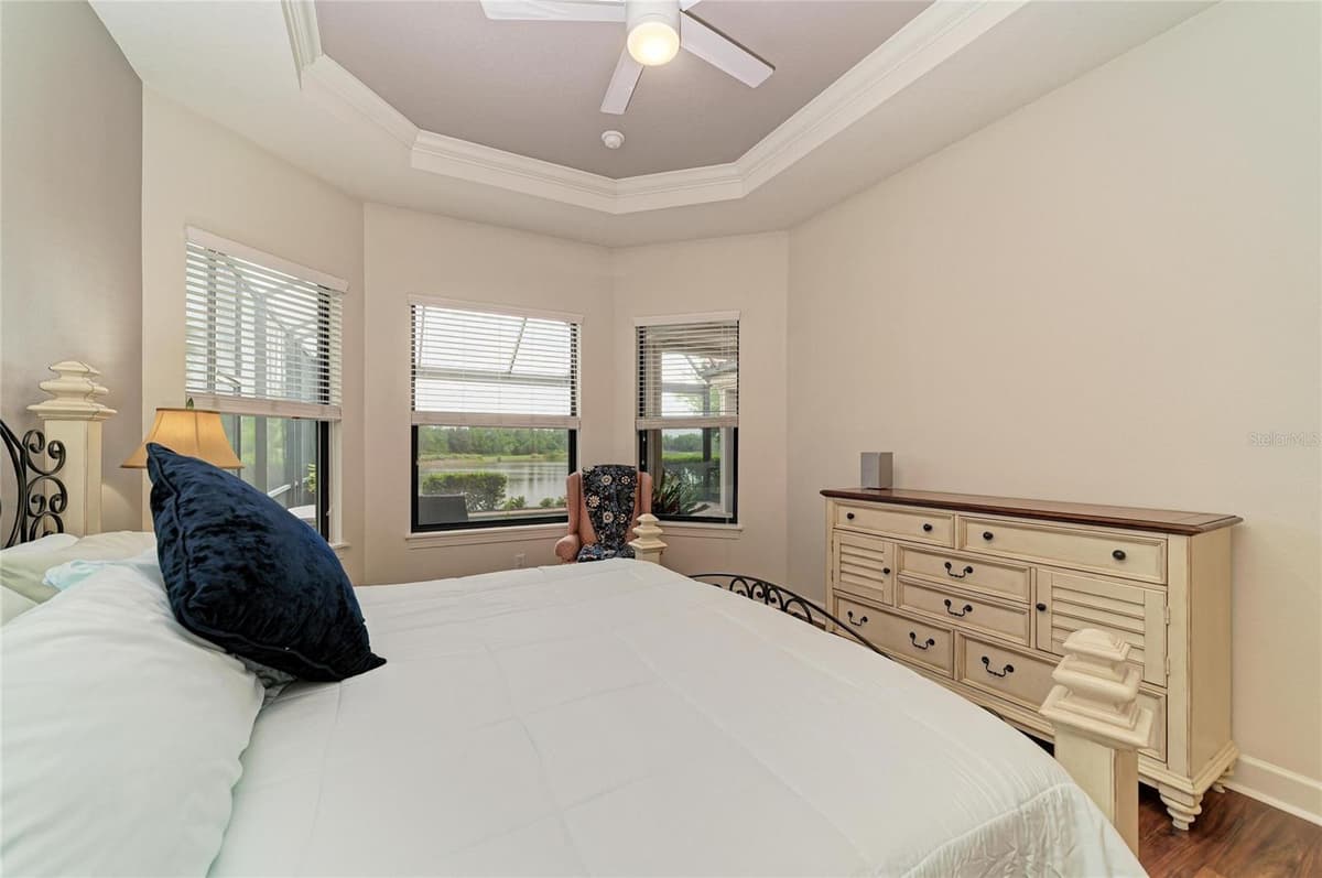 13321 SORRENTO WAY — photo 32 of 80