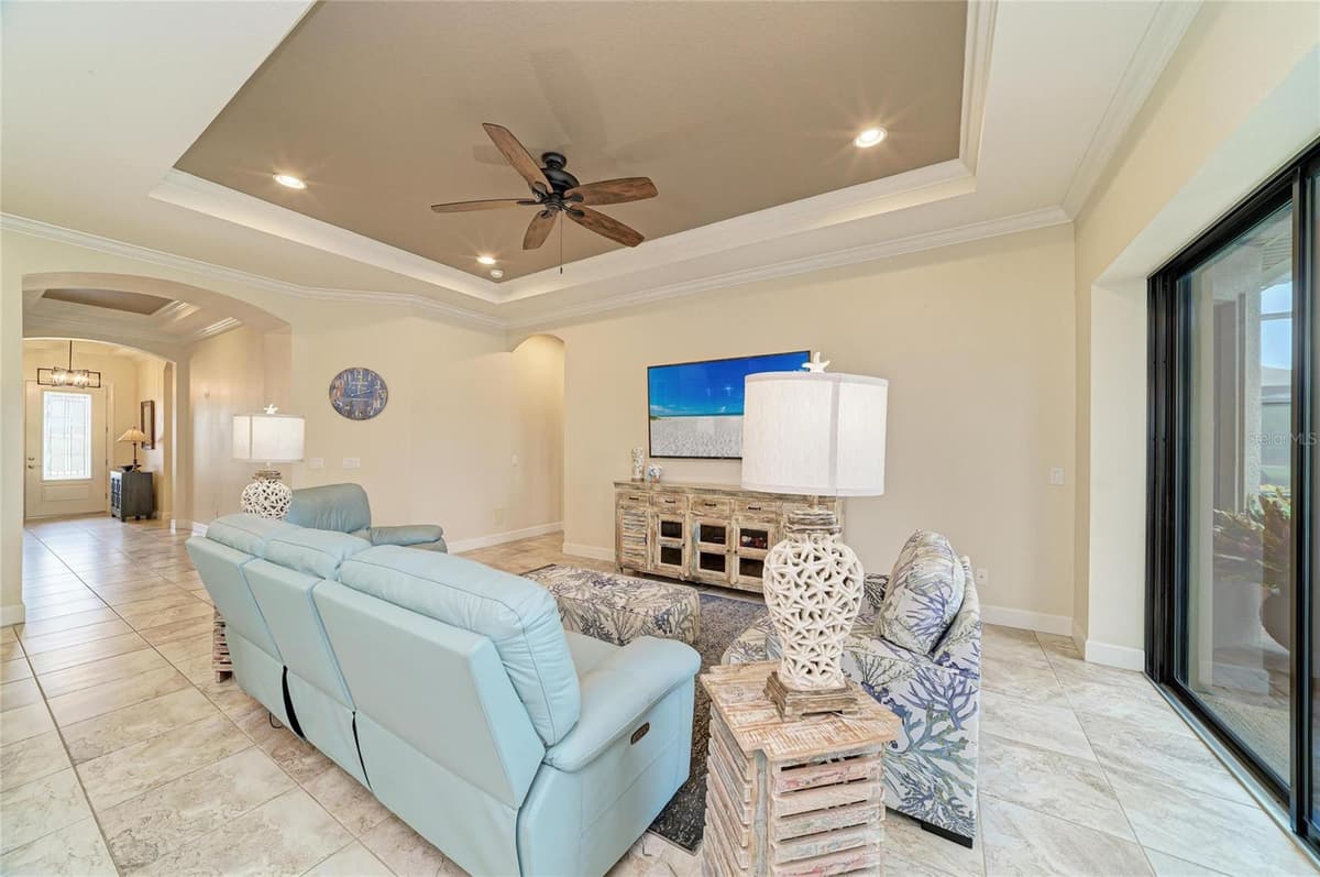 13321 SORRENTO WAY — photo 18 of 80