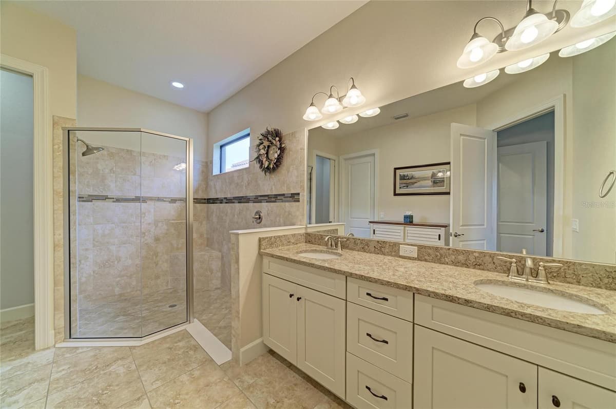 13321 SORRENTO WAY — photo 33 of 80