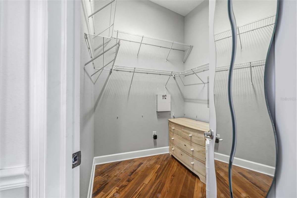 7861 TUSCANY WOODS DRIVE — photo 21 of 45