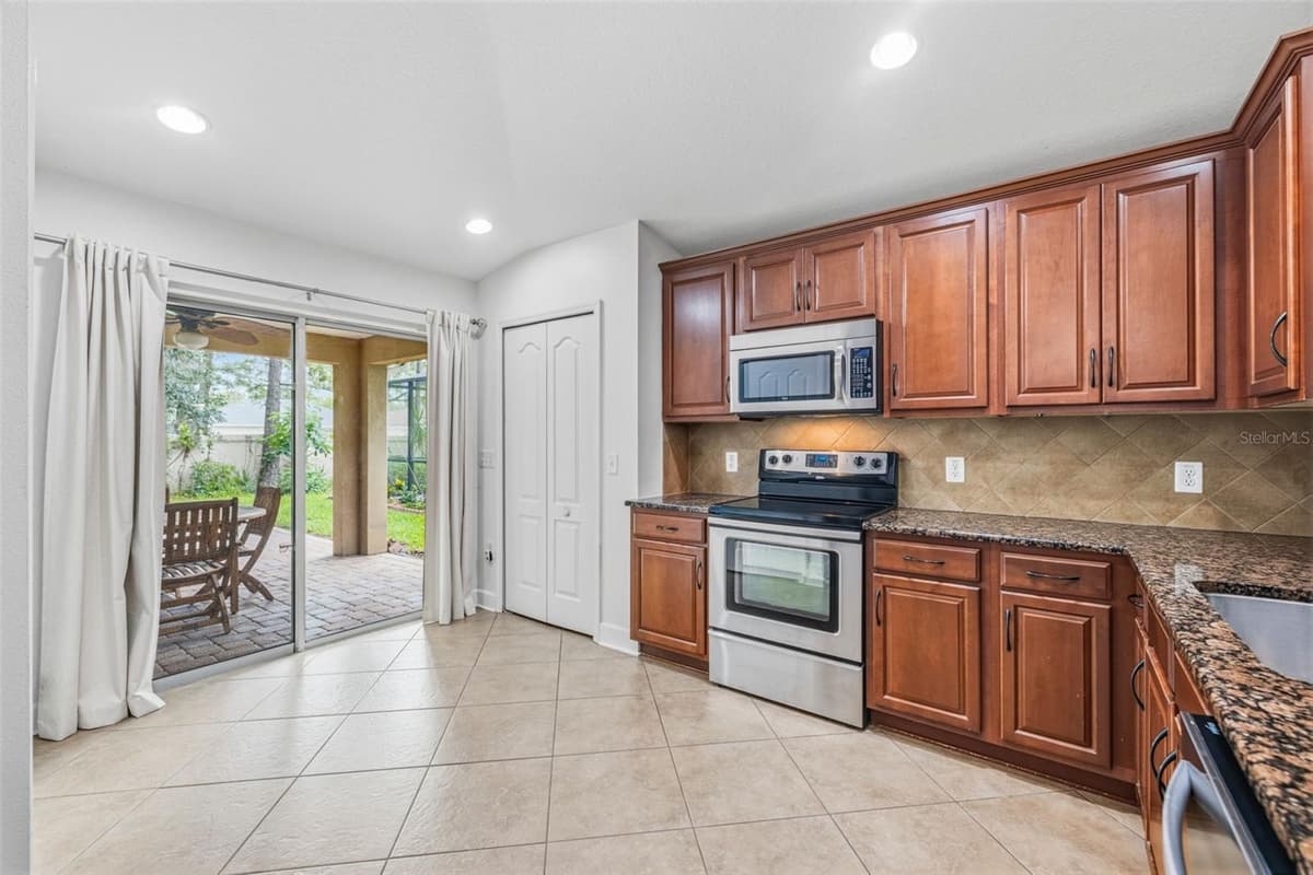 7861 TUSCANY WOODS DRIVE — photo 12 of 45