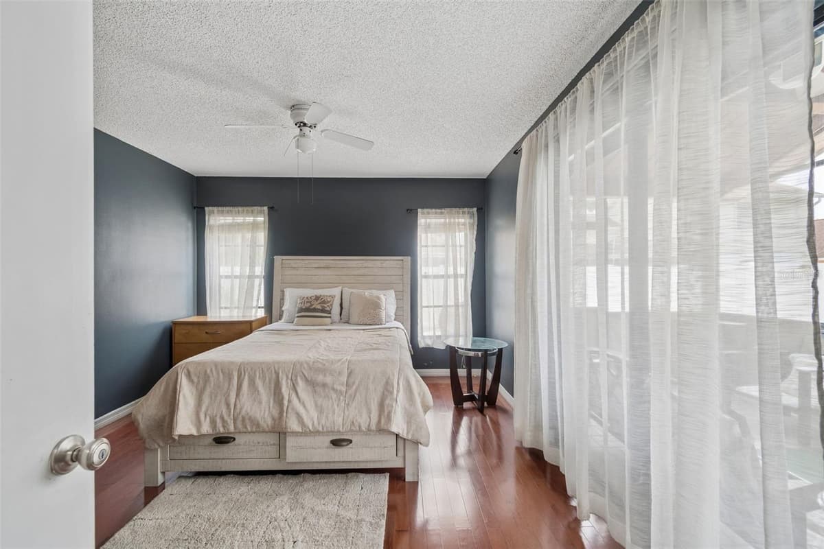 5485 FRIARSWAY DRIVE — photo 13 of 78