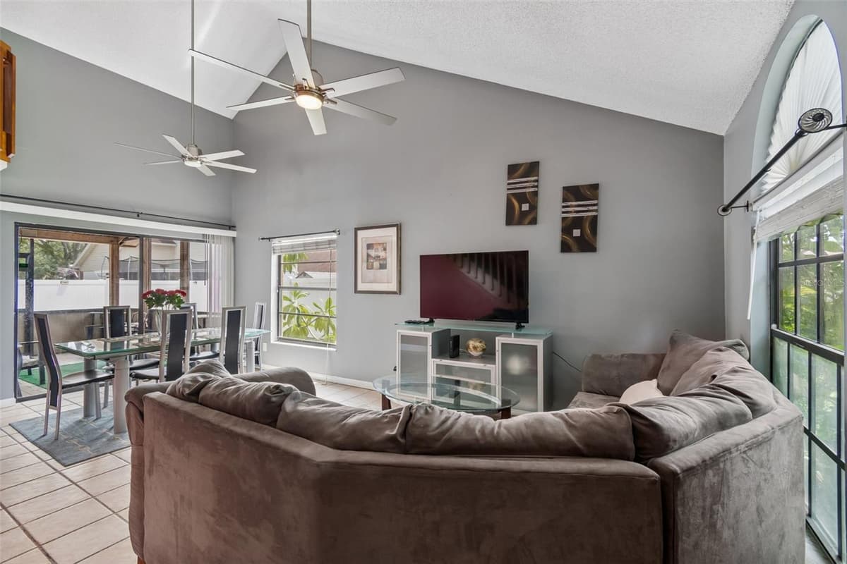 5485 FRIARSWAY DRIVE — photo 5 of 78