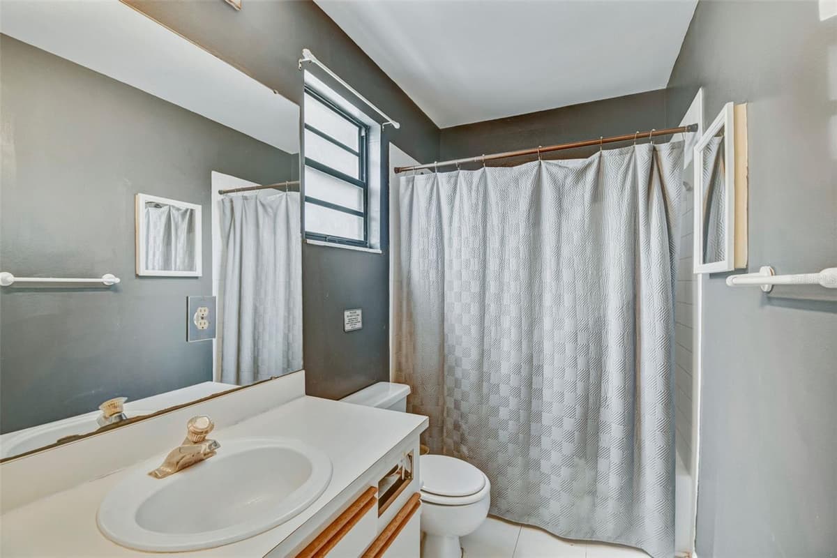 5485 FRIARSWAY DRIVE — photo 34 of 78