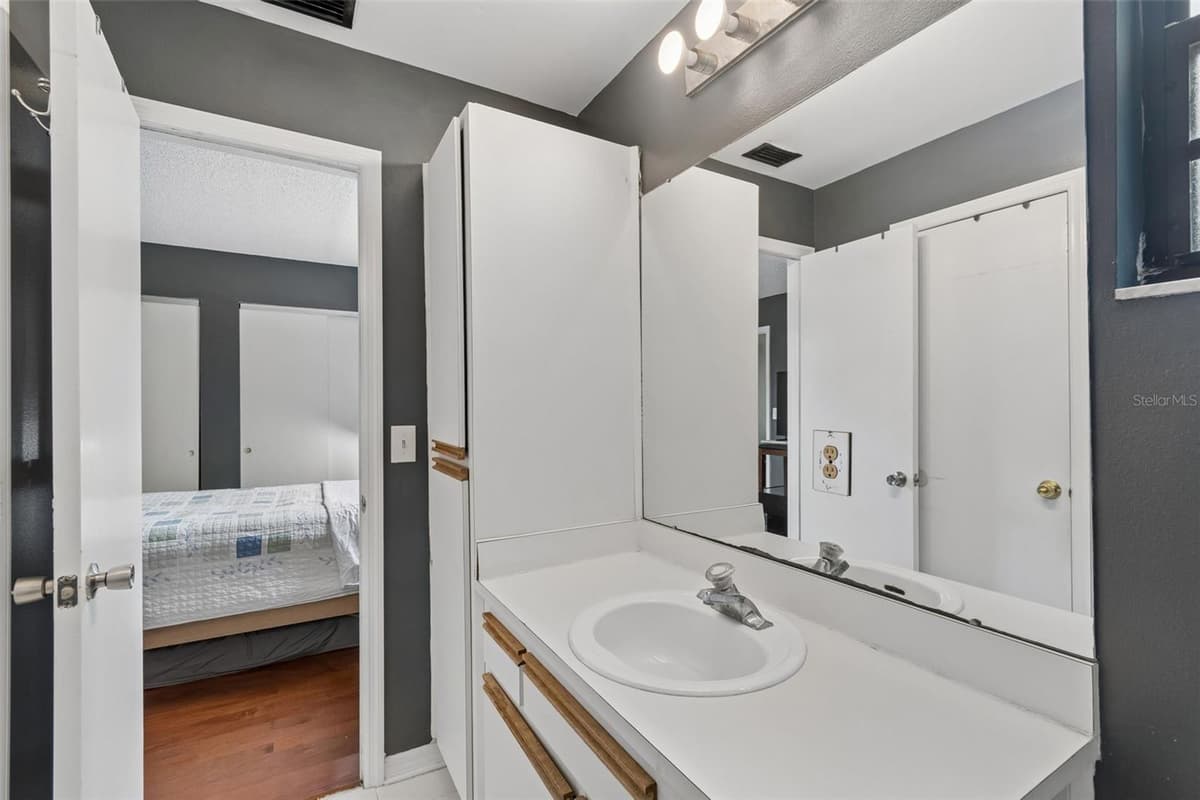 5485 FRIARSWAY DRIVE — photo 35 of 78