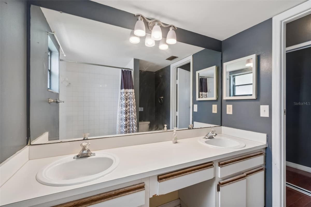 5485 FRIARSWAY DRIVE — photo 20 of 78