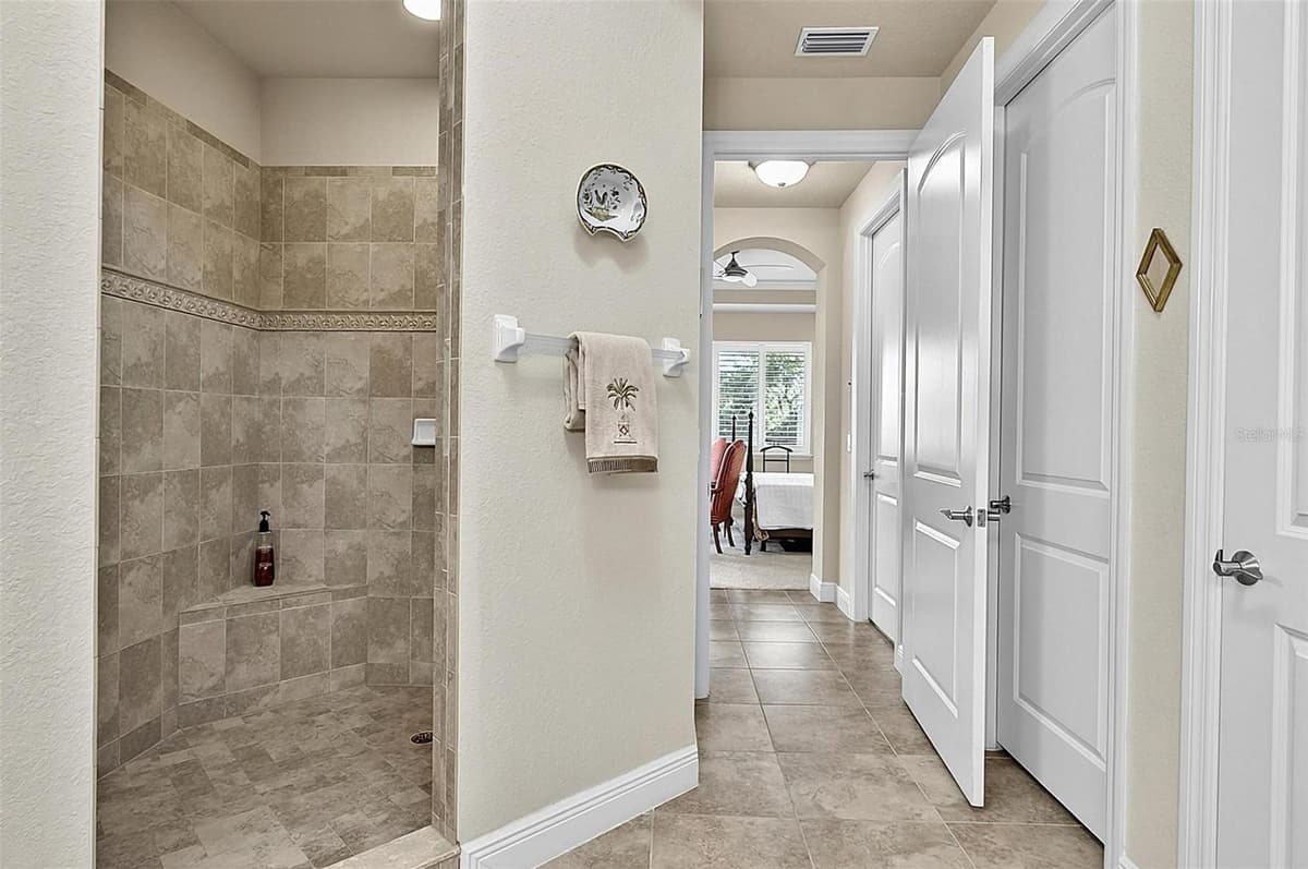 200 CEDAR COVE — photo 25 of 39