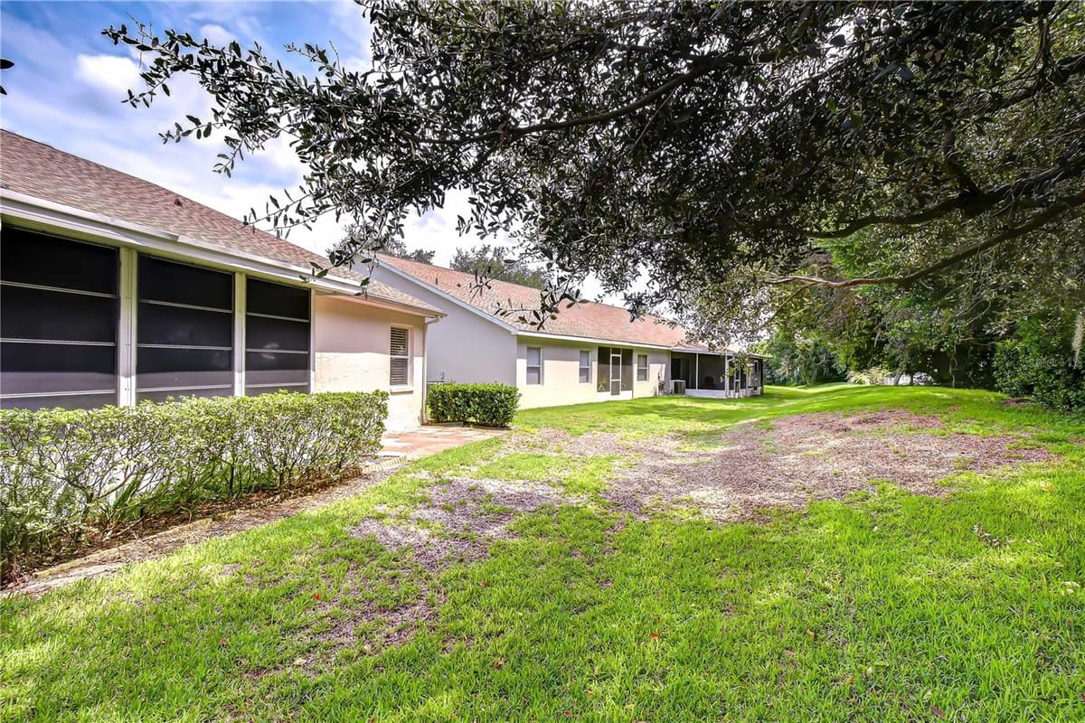 35235 JANINE DRIVE — photo 43 of 52