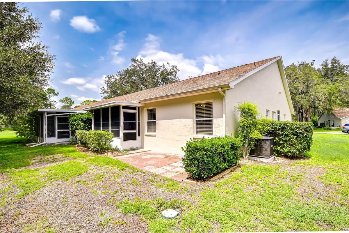 35235 JANINE DRIVE — photo 39 of 52
