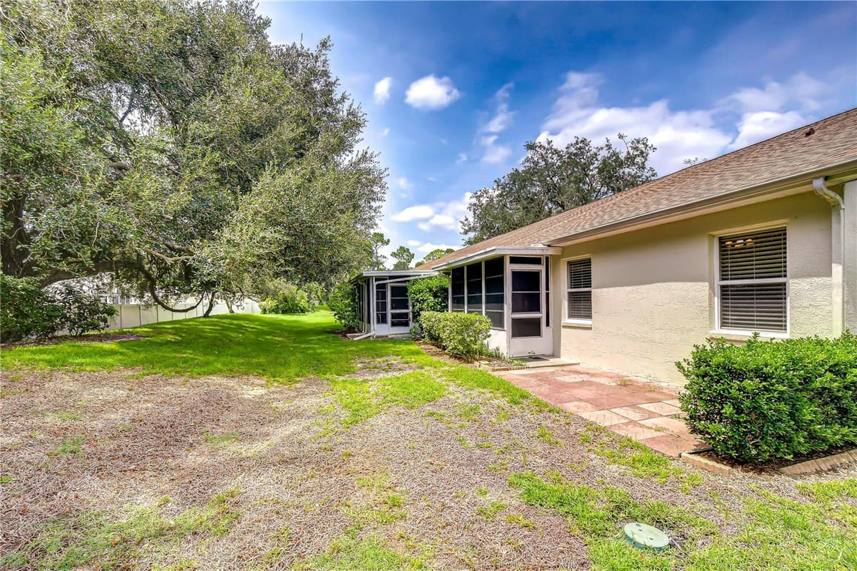 35235 JANINE DRIVE — photo 40 of 52